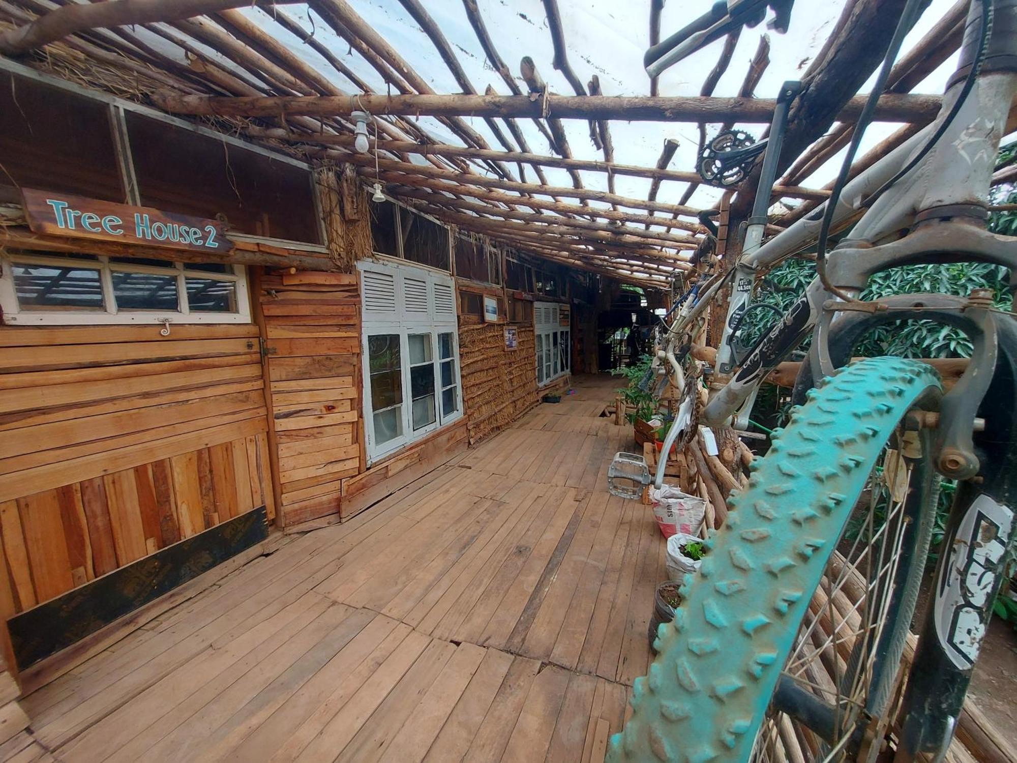 Mountain Bikes House Hostel Moshi Exterior photo