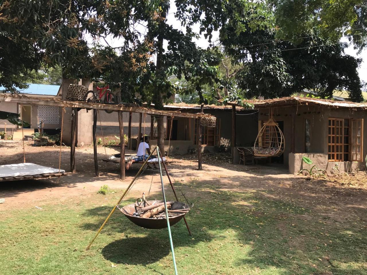 Mountain Bikes House Hostel Moshi Exterior photo